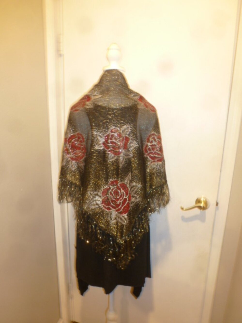 ✨ Elegant Vintage Gold & Black Metallic Wrap Scarf Shawl | Red Rose Prints